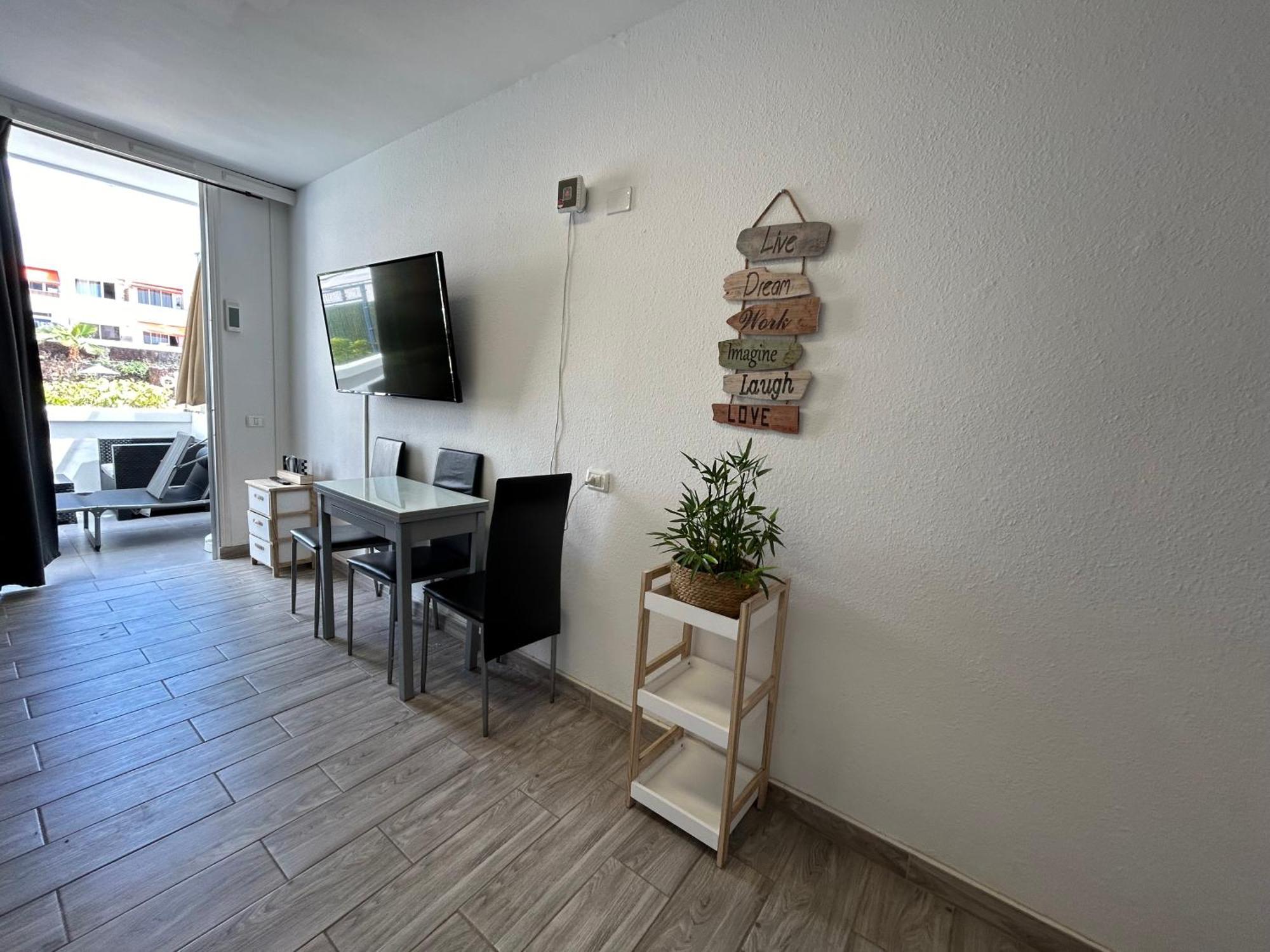 Sunny Apt With Terrace Coastal Area South Arona Arona  Bagian luar foto
